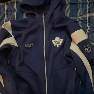 Toronto Maple Leafs Zip-Up Hoodie (Reebok size L)